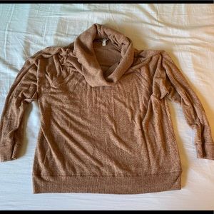 3/4 length sleeved light weight sweater